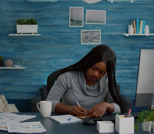 Moms Can Receive $10,000 To Continue Their Education